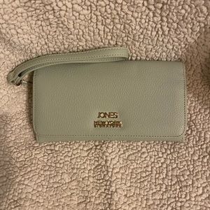 Jones New York signature wallet. Light green